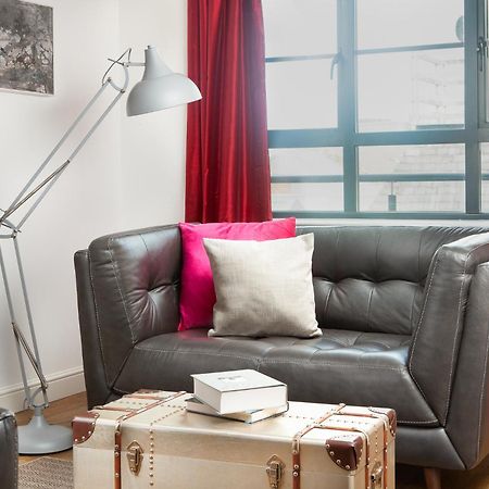 Boutique 1 Bdrm Duplex Suite On Marina 305 Kingston upon Hull Exteriör bild