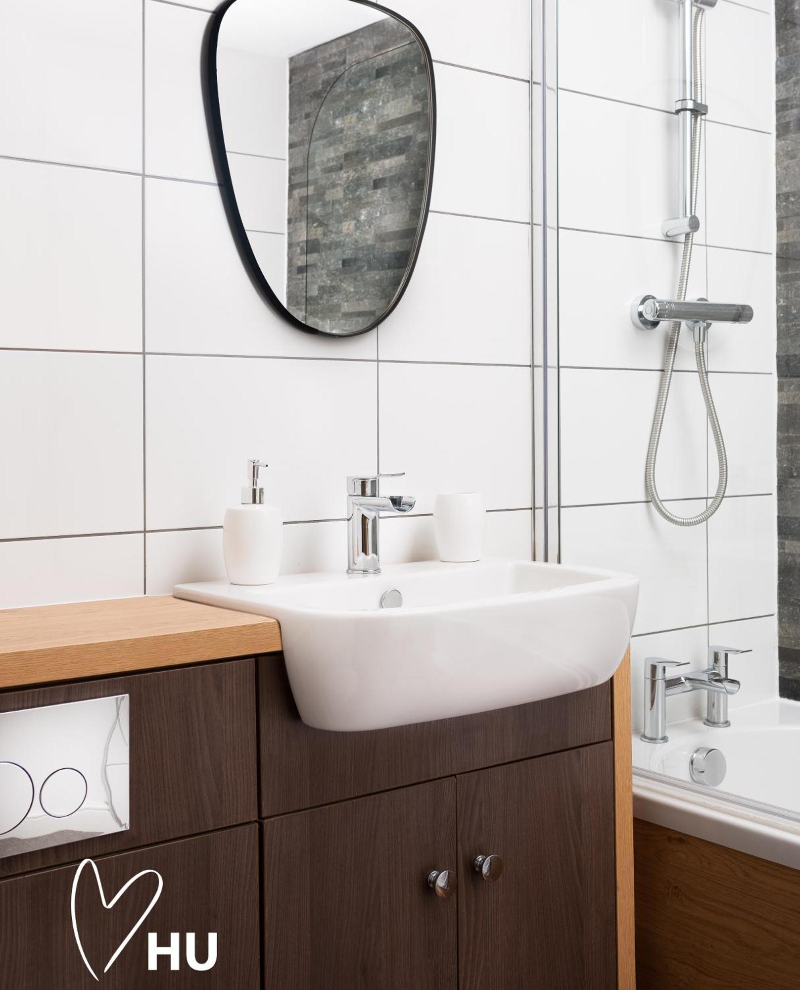 Boutique 1 Bdrm Duplex Suite On Marina 305 Kingston upon Hull Exteriör bild