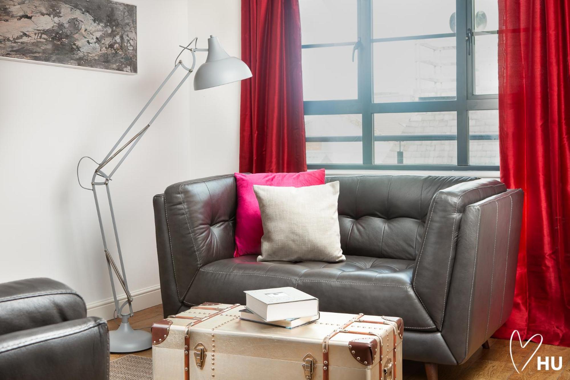 Boutique 1 Bdrm Duplex Suite On Marina 305 Kingston upon Hull Exteriör bild
